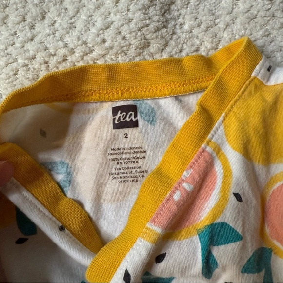 Tea Collection Grapefruit Print Wrap Ruffle Dress Size 2 Girls - Picture 4 of 5